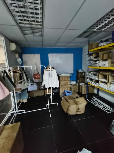Shop / Office for Rent in Bandar Puteri Puchong (Puchong) - Edmund Chan - Interior - PropertyGuru.com.my