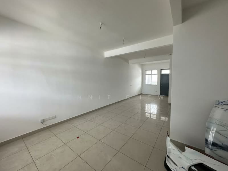 2-storey Terraced House for Sale in Johor Bahru (Johor) - Jennie Chew - Living Room - PropertyGuru.com.my