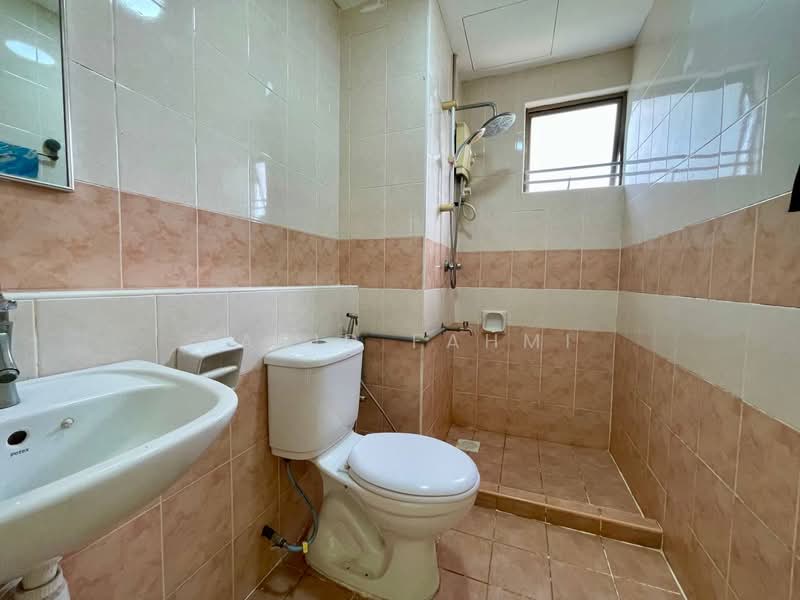 Apartment for Sale at Danga View Apartment - Farid Fahmi - PropertyGuru.com.my
