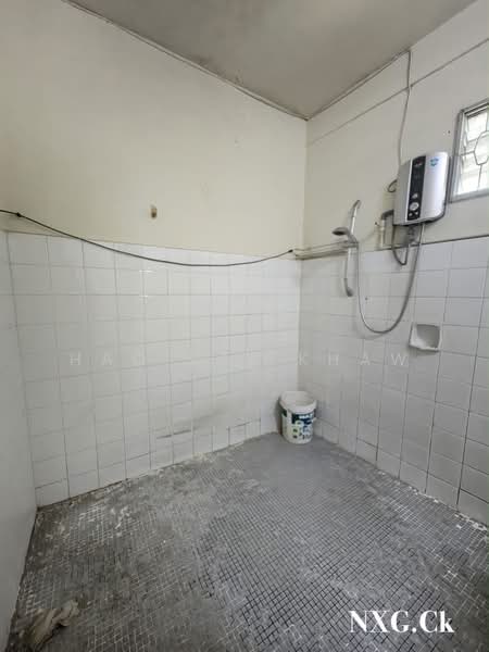 Terraced House for Sale in Kawasan 18 (Klang) - Hao Kai Khaw - Bathroom - PropertyGuru.com.my
