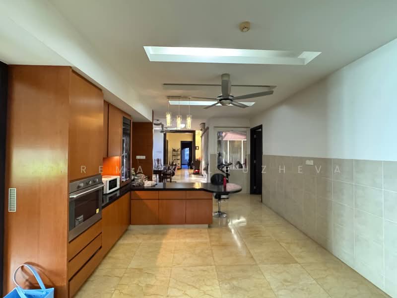 Rumah Banglo untuk Dijual di Setia Eco Park (Setia Alam) - Zarema Kulbuzheva - Kitchen - PropertyGuru.com.my