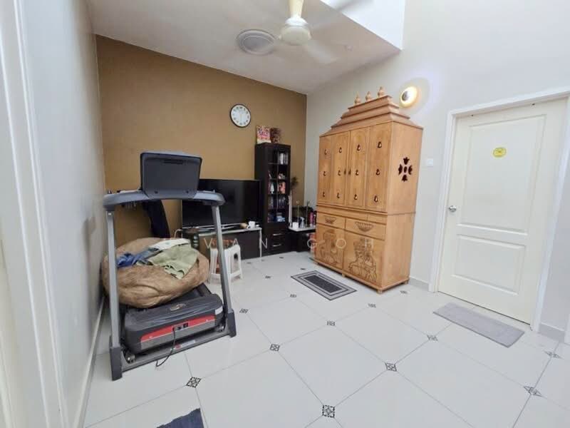 2-storey Terraced House for Sale in TAMAN PUCHONG UTAMA (Puchong) - Evan Goh - Living Room - PropertyGuru.com.my