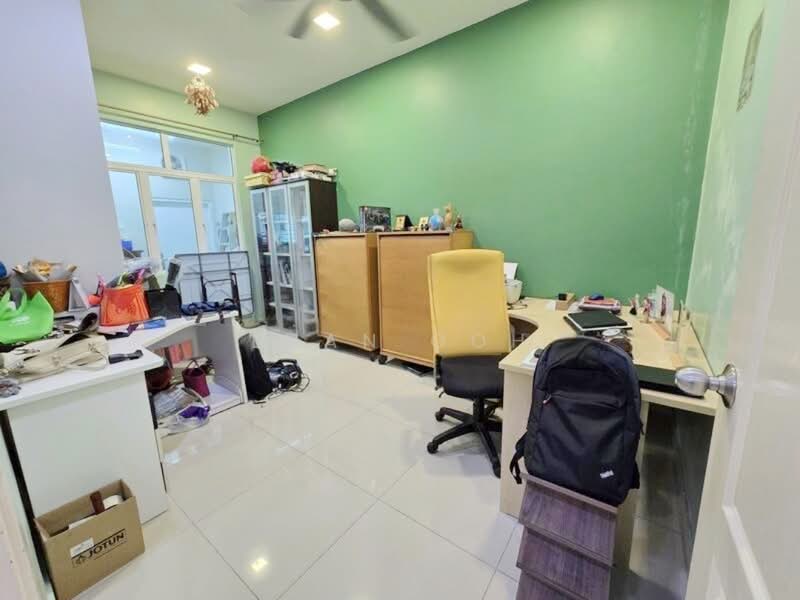 2-storey Terraced House for Sale in TAMAN PUCHONG UTAMA (Puchong) - Evan Goh - Study - PropertyGuru.com.my