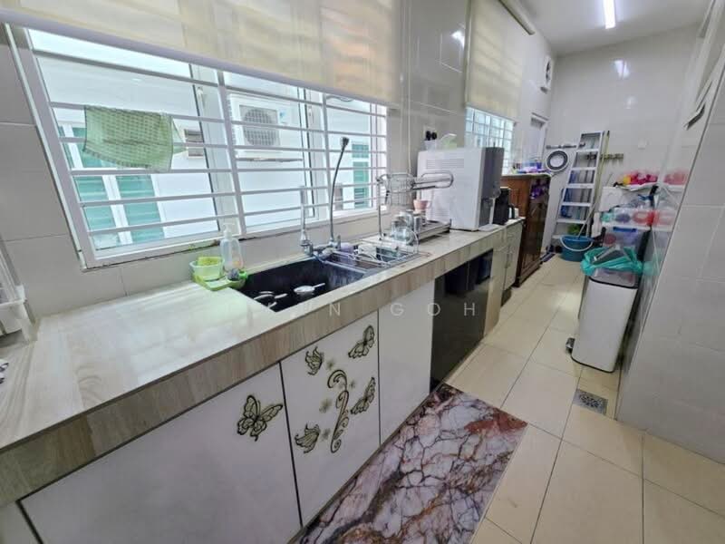 2-storey Terraced House for Sale in TAMAN PUCHONG UTAMA (Puchong) - Evan Goh - Kitchen - PropertyGuru.com.my