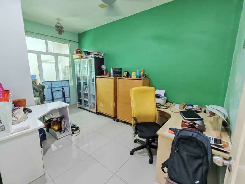2-storey Terraced House for Sale in TAMAN PUCHONG UTAMA (Puchong) - Evan Goh - Study - PropertyGuru.com.my
