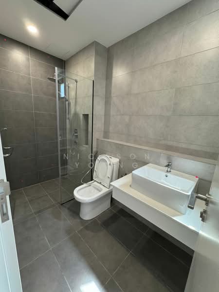 Servis Apartment untuk Disewa di SWNK Houze @ BBCC - Nickson Yoong - Bathroom - PropertyGuru.com.my