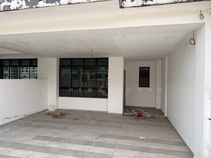 2-storey Terraced House for Sale in Taman Bestari Indah (Ulu Tiram) - Fu Heng Chong - Car Park - PropertyGuru.com.my