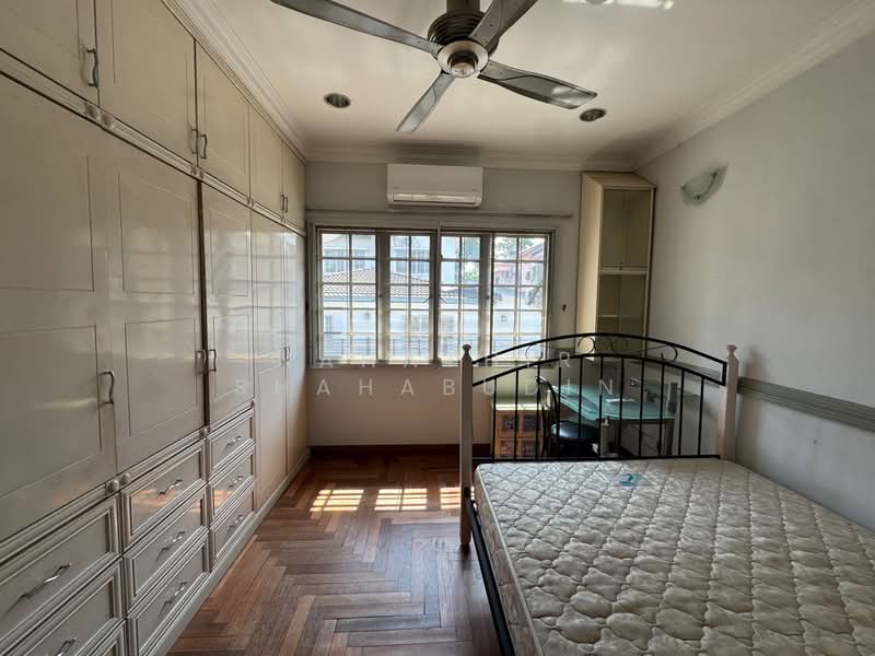 Semi-Detached House for Sale in Seksyen 9 (Shah Alam) - Nahathir Shahabudin - Bedroom - PropertyGuru.com.my
