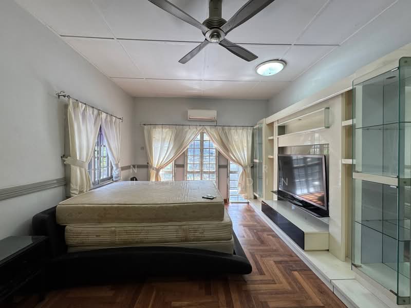 Semi-Detached House for Sale in Seksyen 9 (Shah Alam) - Nahathir Shahabudin - Bedroom - PropertyGuru.com.my