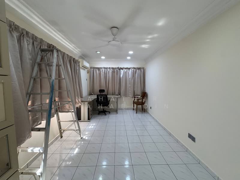 Semi-Detached House for Sale in Seksyen 9 (Shah Alam) - Nahathir Shahabudin - Study - PropertyGuru.com.my