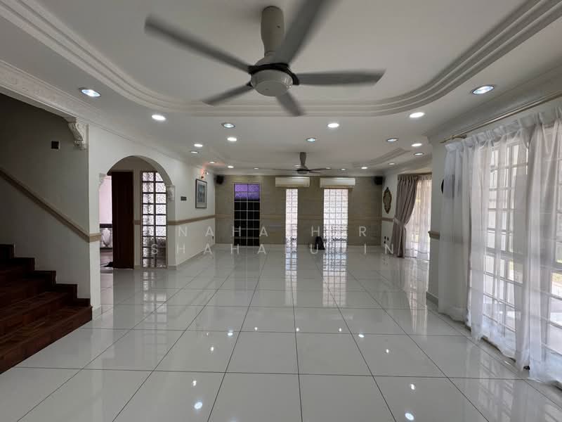 Semi-Detached House for Sale in Seksyen 9 (Shah Alam) - Nahathir Shahabudin - Living Room - PropertyGuru.com.my