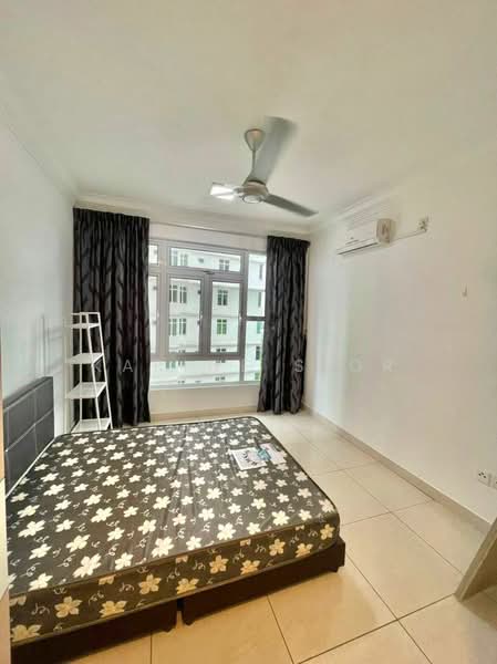Service Residence for Sale at Pangsapuri Tanah Emas (Golden Sands) - Karine Sior - Bedroom - PropertyGuru.com.my