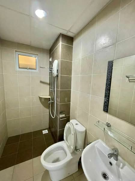 Service Residence for Sale at Pangsapuri Tanah Emas (Golden Sands) - Karine Sior - Bathroom - PropertyGuru.com.my