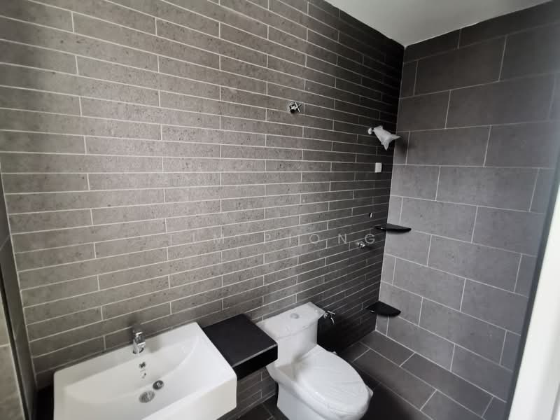 2-storey Terraced House for Sale in Taman Satu Krubong (Krubong) - Tim Piong - Bathroom - PropertyGuru.com.my