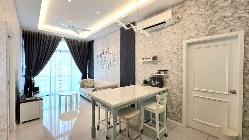 Kondominium untuk Dijual di Polo Residences - Sam Lam - Living Room - PropertyGuru.com.my