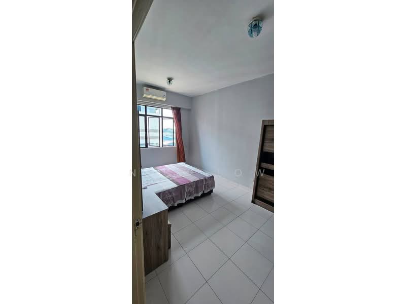 Servis Apartment untuk Disewa di Jentayu Residensi @ Tampoi - Nick Low - Bedroom - PropertyGuru.com.my