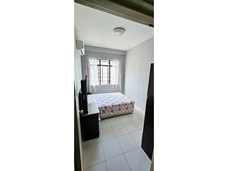 Servis Apartment untuk Disewa di Jentayu Residensi @ Tampoi - Nick Low - Bedroom - PropertyGuru.com.my