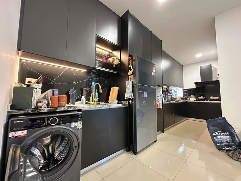 2-storey Terraced House for Sale in Bandar Tasik Puteri (Rawang) - Andy Yap - Kitchen - PropertyGuru.com.my