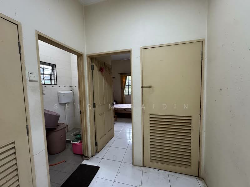 Bungalow for Sale in Seksyen 9 (Shah Alam) - Shiqin Saidin - Bathroom - PropertyGuru.com.my