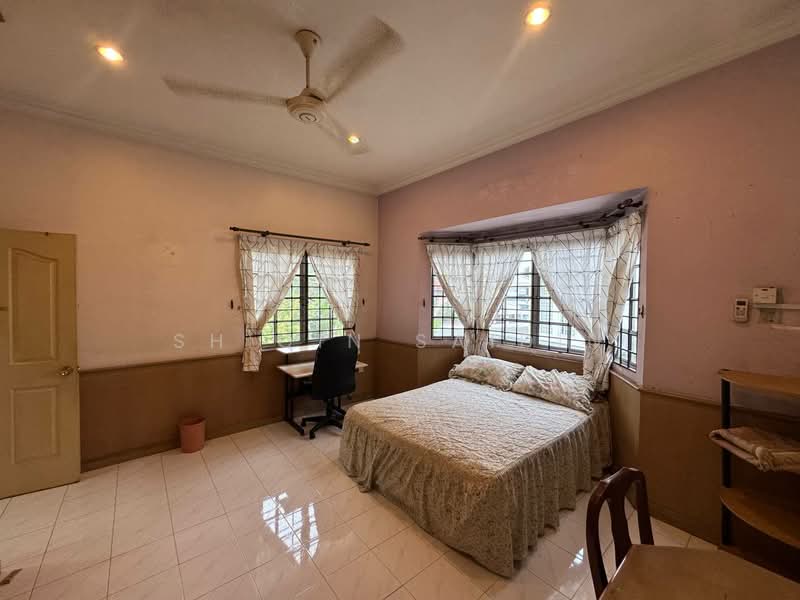 Bungalow for Sale in Seksyen 9 (Shah Alam) - Shiqin Saidin - Bedroom - PropertyGuru.com.my