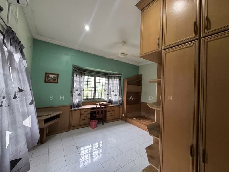 Bungalow for Sale in Seksyen 9 (Shah Alam) - Shiqin Saidin - Bedroom - PropertyGuru.com.my