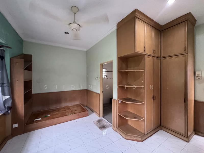 Bungalow for Sale in Seksyen 9 (Shah Alam) - Shiqin Saidin - Bedroom - PropertyGuru.com.my