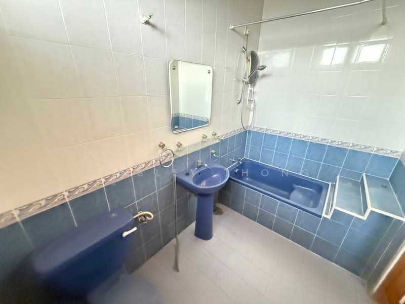 Bungalow for Sale in Fair Park (Ipoh) - Ainsley Thong - Bathroom - PropertyGuru.com.my