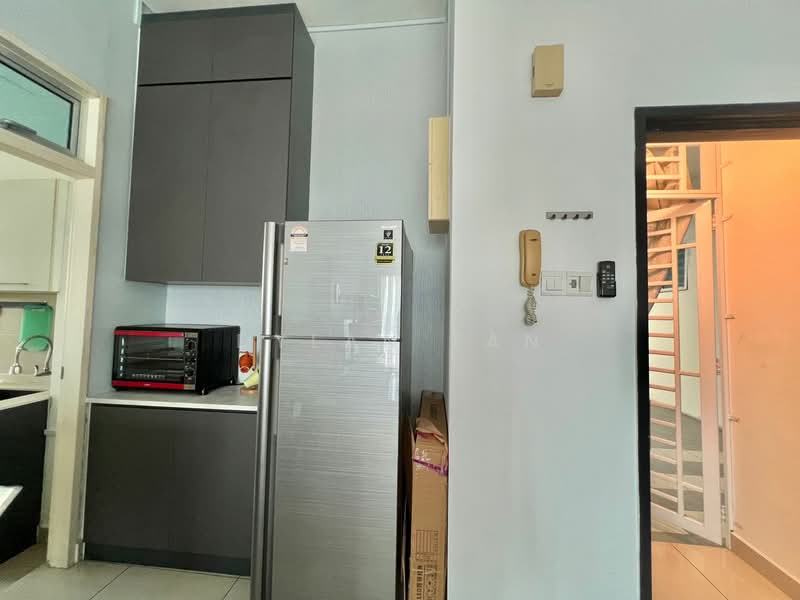Pangsapuri untuk Disewa di D'Rich Executive Suites - Dylan Tan - Kitchen - PropertyGuru.com.my