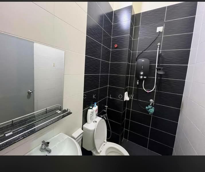 Rumah Teres 1 Tingkat untuk Disewa di Bandar Putra (Kulai) - Nick Low - Bathroom - PropertyGuru.com.my