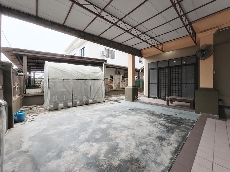 Rumah Berkembar untuk Dijual di Taman D'Utama (Johor Bahru) - Niyaz Roslan - PropertyGuru.com.my