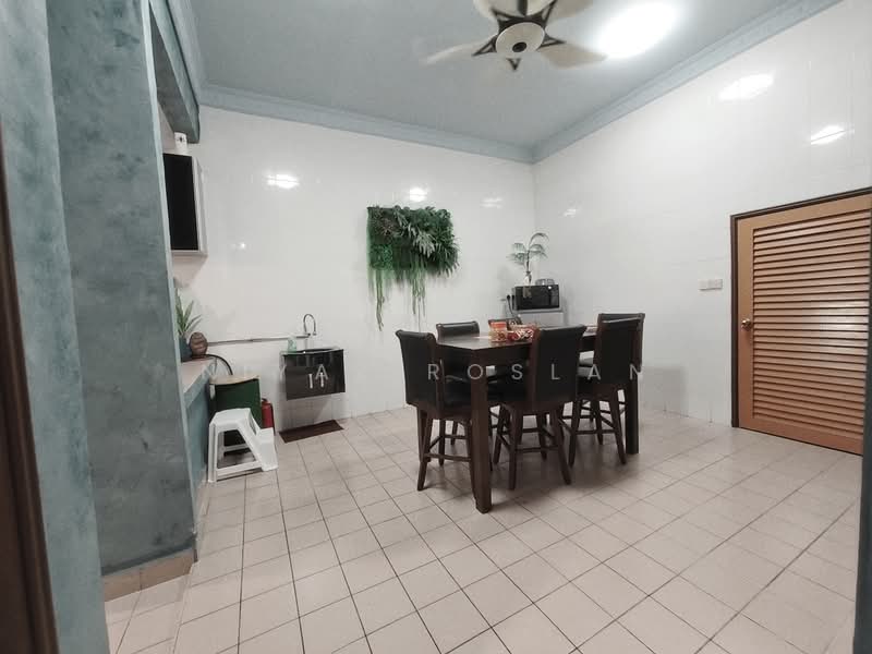 Rumah Berkembar untuk Dijual di Taman D'Utama (Johor Bahru) - Niyaz Roslan - PropertyGuru.com.my
