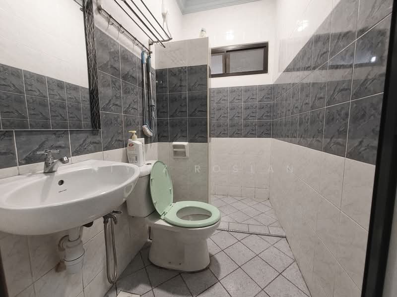 Rumah Berkembar untuk Dijual di Taman D'Utama (Johor Bahru) - Niyaz Roslan - PropertyGuru.com.my