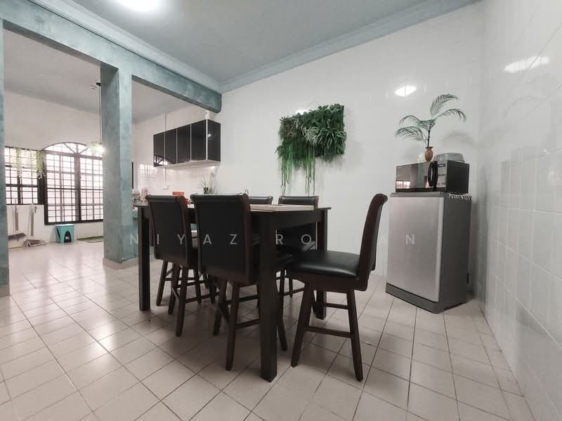 Rumah Berkembar untuk Dijual di Taman D'Utama (Johor Bahru) - Niyaz Roslan - PropertyGuru.com.my