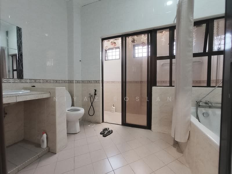 Rumah Berkembar untuk Dijual di Taman D'Utama (Johor Bahru) - Niyaz Roslan - PropertyGuru.com.my