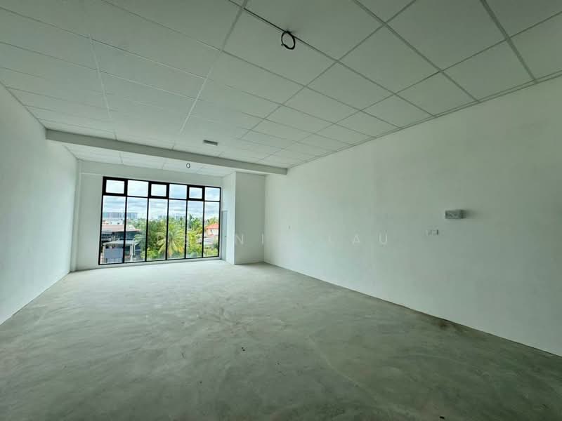 Shop for Sale in Pine Square (Kuching) - Dennis Lau - Interior - PropertyGuru.com.my