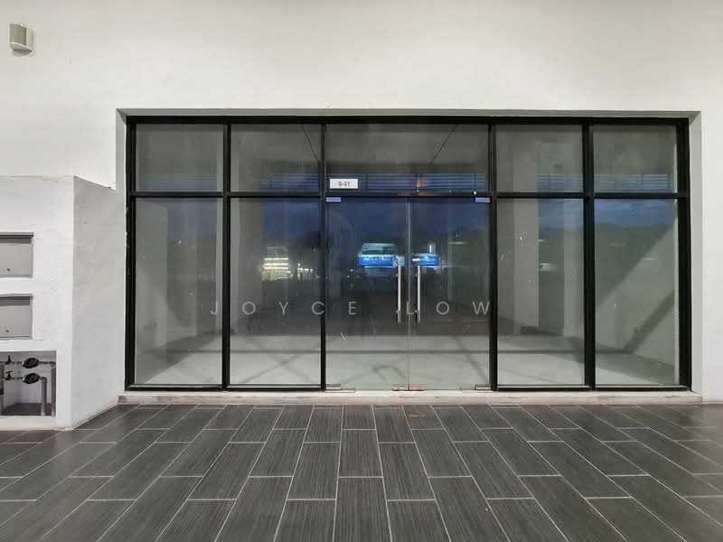 Retail Space for Rent in Pusat Perdagangan Seri Kembangan (Seri Kembangan) - Joyce Low - Entrance - PropertyGuru.com.my