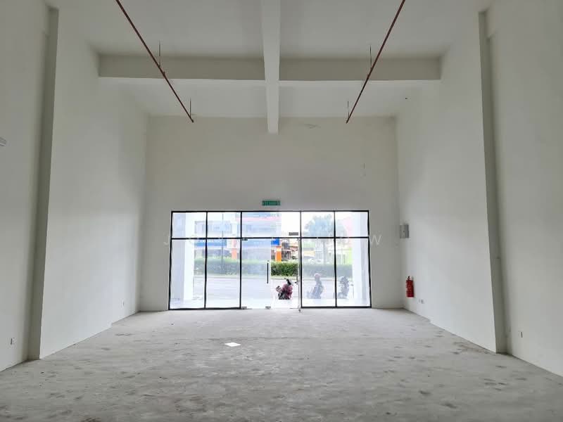 Retail Space for Rent in Pusat Perdagangan Seri Kembangan (Seri Kembangan) - Joyce Low - Entrance - PropertyGuru.com.my