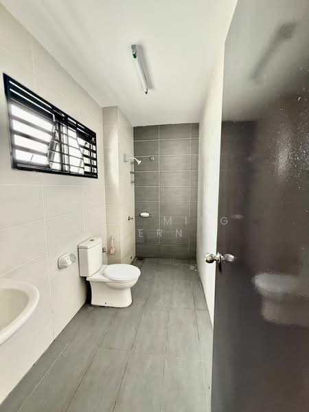 Rumah Teres 2.5 Tingkat untuk Disewa di Bandar Mahkota Cheras (Cheras) - Chai Ming Hern - Bathroom - PropertyGuru.com.my