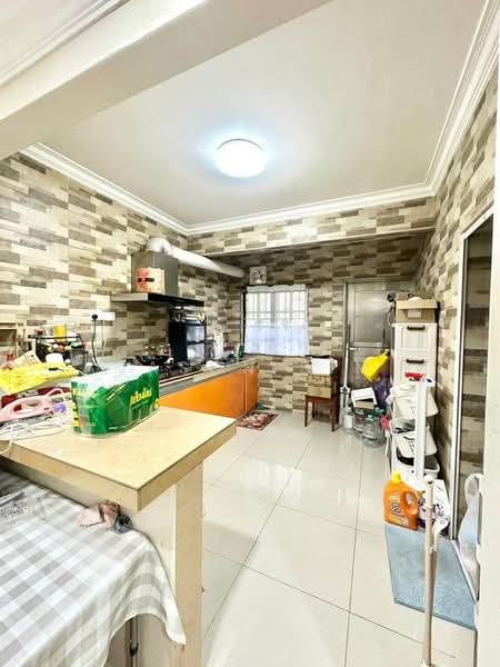 Rumah Teres 2.5 Tingkat untuk Dijual di Taman Bukit Mewah (Tampoi) - Jason Sim - Kitchen - PropertyGuru.com.my