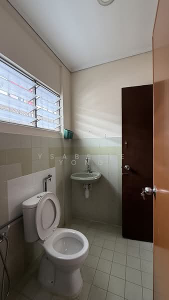 Rumah Berkembar untuk Disewa di Bandar Sunway (Sunway) - Ysabelle Yong - Bathroom - PropertyGuru.com.my