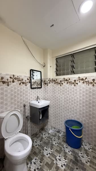Rumah Berkembar untuk Disewa di Bandar Sunway (Sunway) - Ysabelle Yong - Bathroom - PropertyGuru.com.my