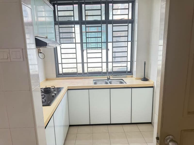 Terraced House for Rent in Taman Laguna (Johor Bahru) - Nick Low - Kitchen - PropertyGuru.com.my