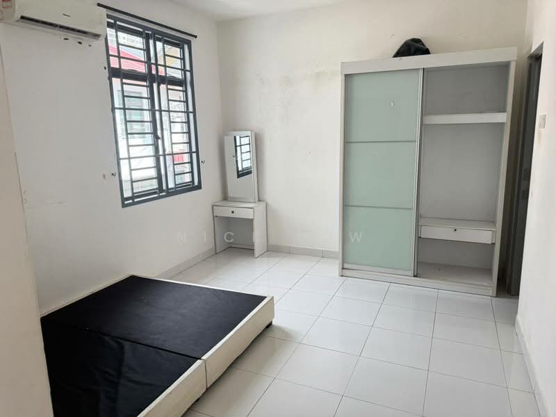 Terraced House for Rent in Taman Laguna (Johor Bahru) - Nick Low - Bedroom - PropertyGuru.com.my