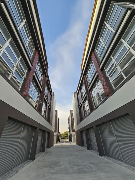 Shop for Rent in Shah Alam (Selangor) - Zahayati Jamaludin - Exterior - PropertyGuru.com.my
