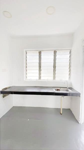 Flat for Rent at Flat Taman Ungku Tun Aminah - Nick Low - Kitchen - PropertyGuru.com.my