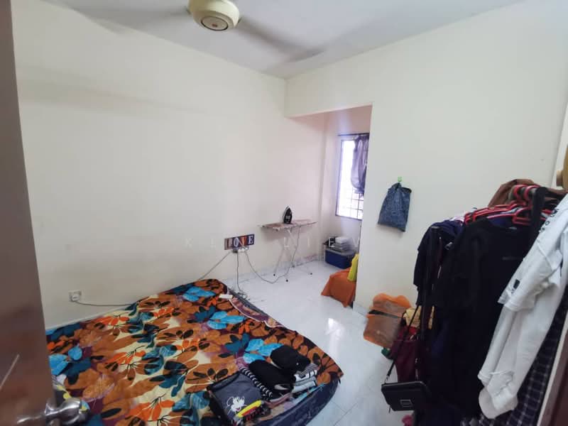 Pangsapuri untuk Dijual di Perdana Villa Deluxe - Ken Liew - Bedroom - PropertyGuru.com.my