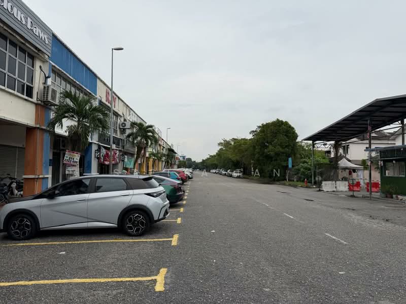 Shop / Office for Rent in Bandar Puteri (Klang) - Stella Tan - Exterior - PropertyGuru.com.my