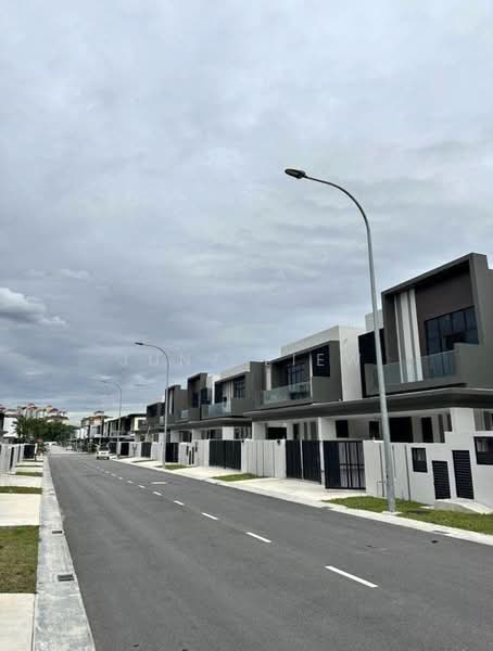 Semi-Detached House for Sale in Taman Sutera Utama (Skudai) - Junz Liew - PropertyGuru.com.my