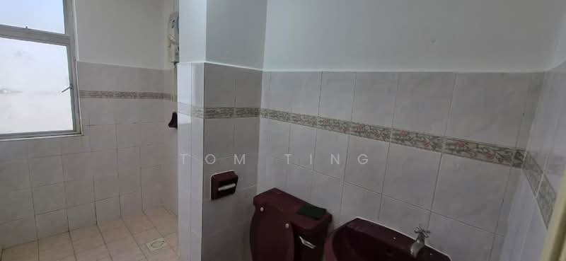 Condominium for Rent at Kelana D'Putera - Tom Ting - Bathroom - PropertyGuru.com.my