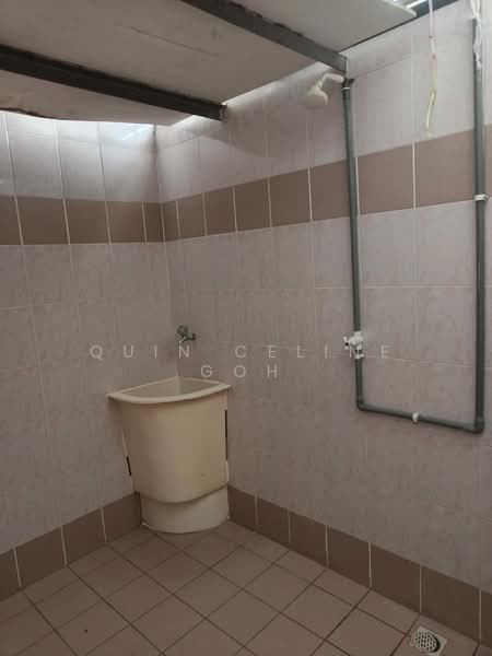 Kedai / Pejabat untuk Disewa di Raja Uda (Butterworth) - Quin Celine Goh - Bathroom - PropertyGuru.com.my